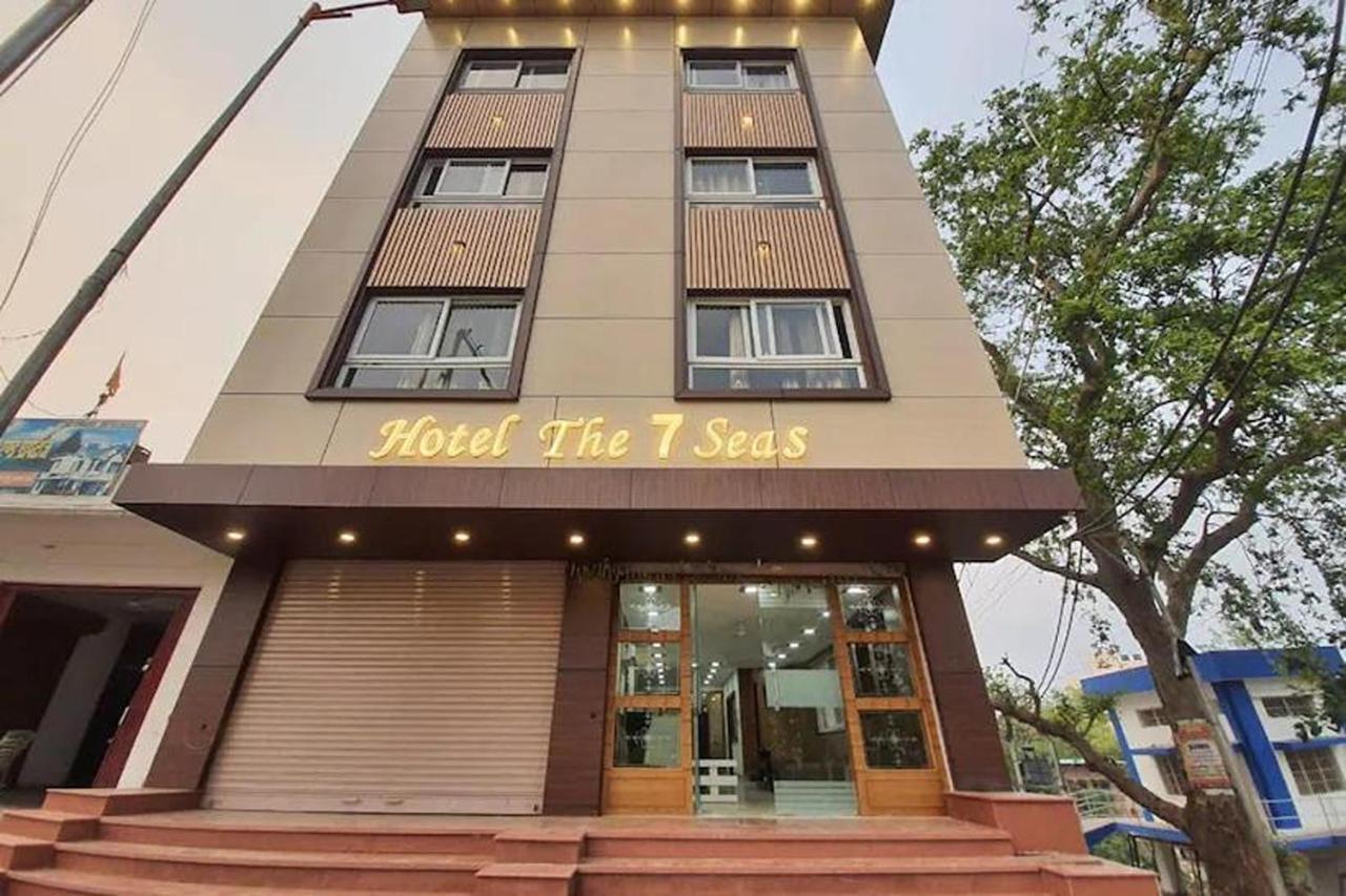 Hotel The 7 Seas Рішикеш Екстер'єр фото