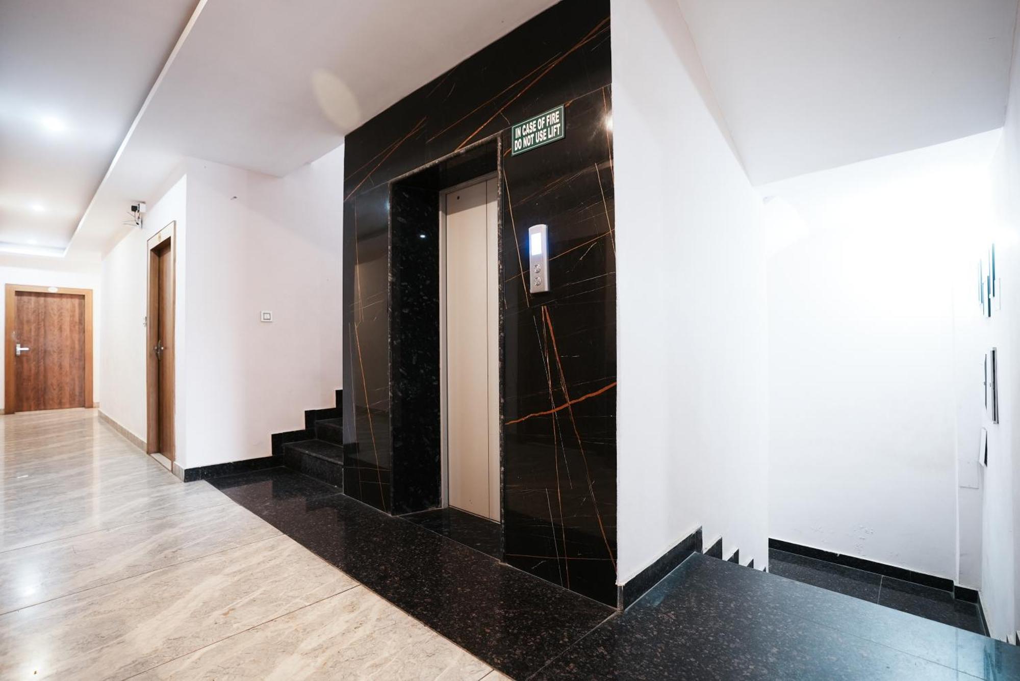 Hotel The 7 Seas Рішикеш Екстер'єр фото